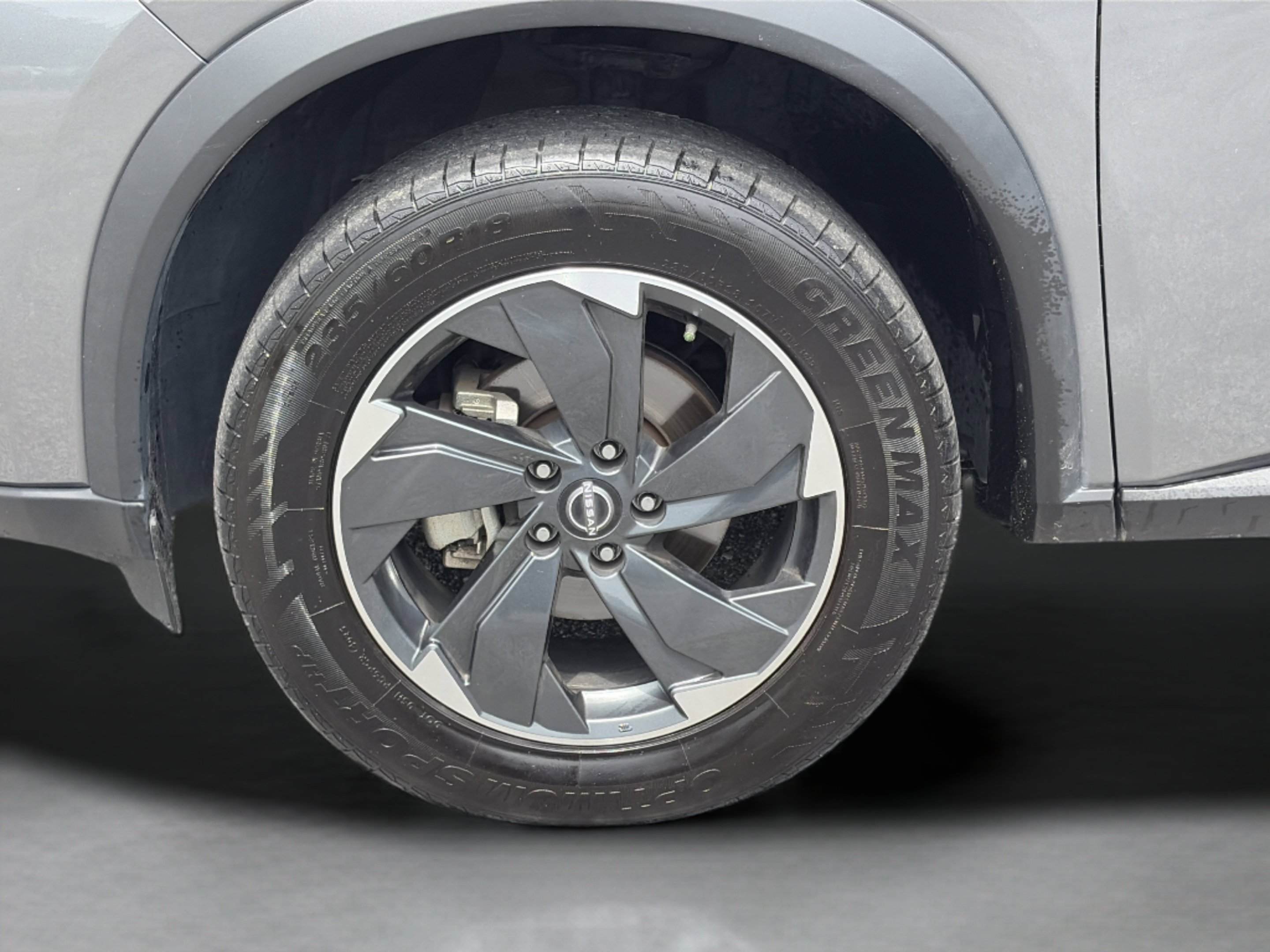 Used 2024 Gun Metallic Nissan SV image 30