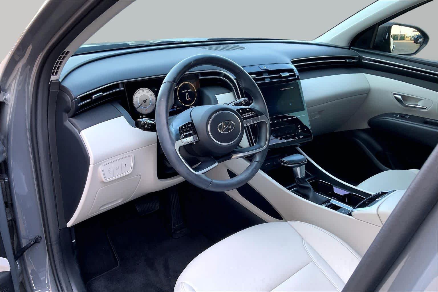 Used 2024 Hampton Gray Hyundai SEL image 18