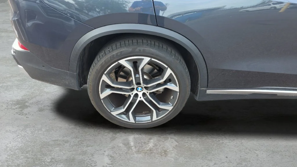 Used 2022 Gray BMW sDrive40i image 18