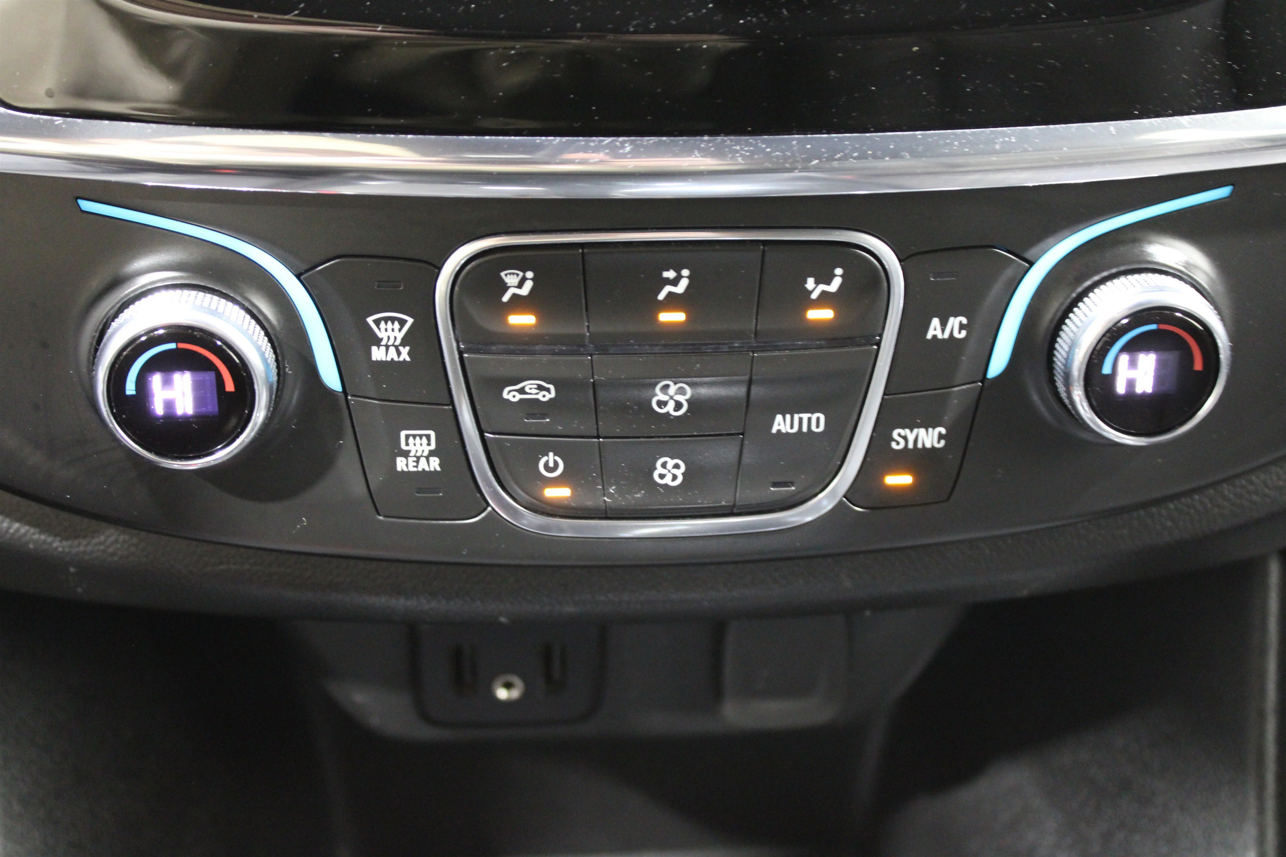 2023 Chevrolet Traverse 1LT - Photo 20