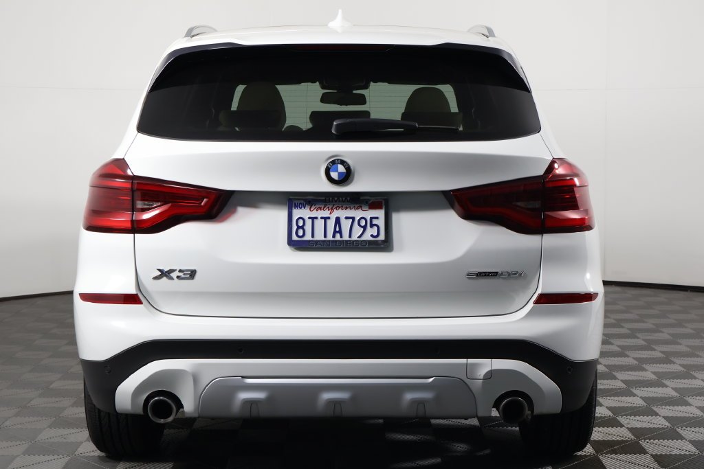 Used 2021 Alpine White BMW sDrive30i image 5