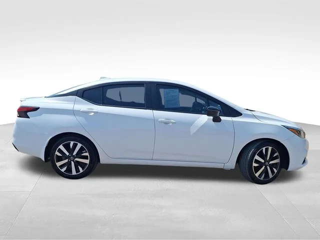 Certified Used 2022 White Nissan 1.6 SR image 9