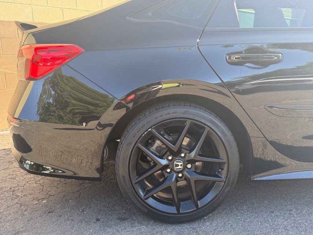 Used 2024  Honda Base image 4