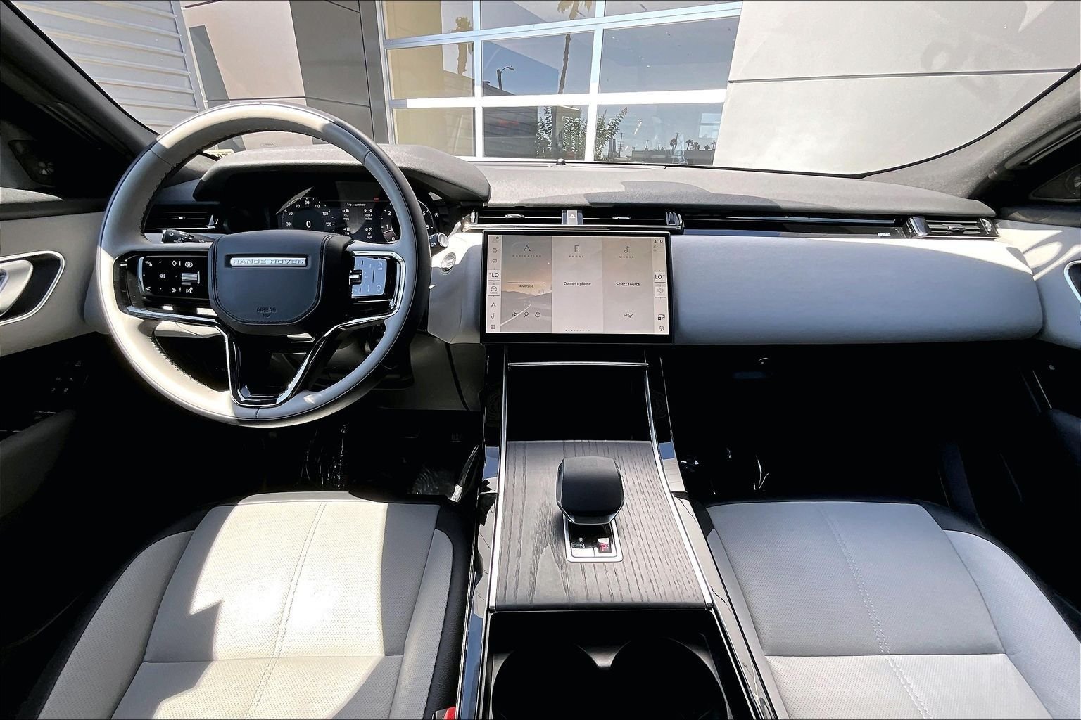 Used 2026 Blue Land Rover S image 15