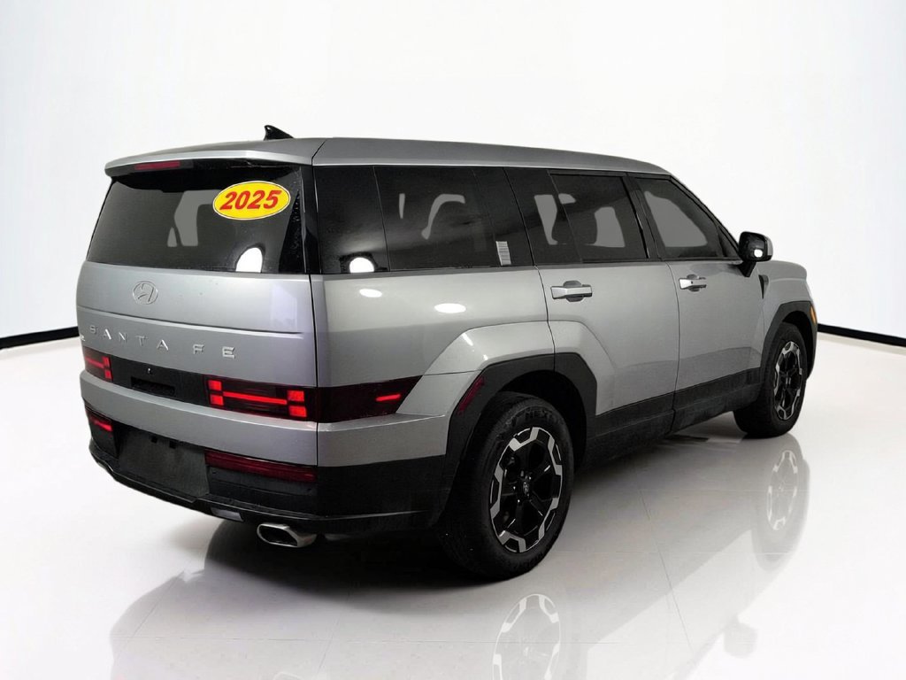 2025 Hyundai Santa Fe SE - Photo 6