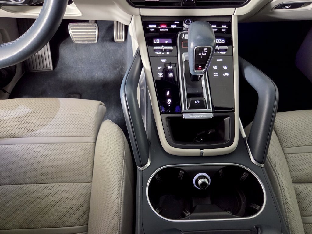 Used 2022 Moonlight Blue Metallic Porsche Turbo image 12