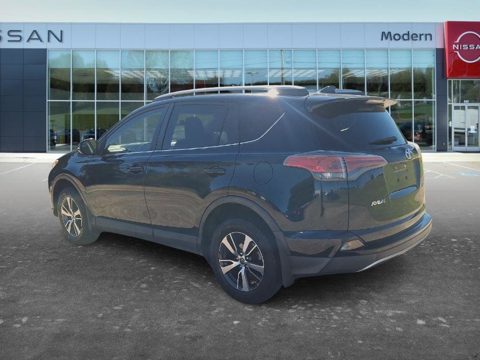 Used 2017 Galactic Aqua Mica Toyota XLE image 6