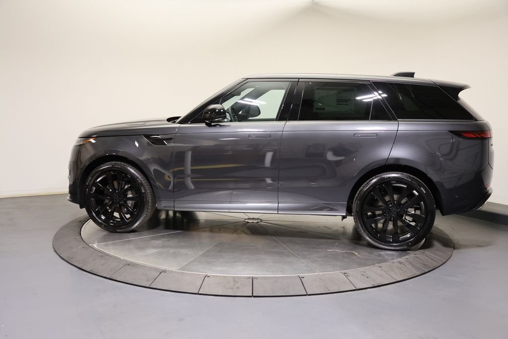 New 2026 Carpathian Grey Land Rover Dynamic SE image 2