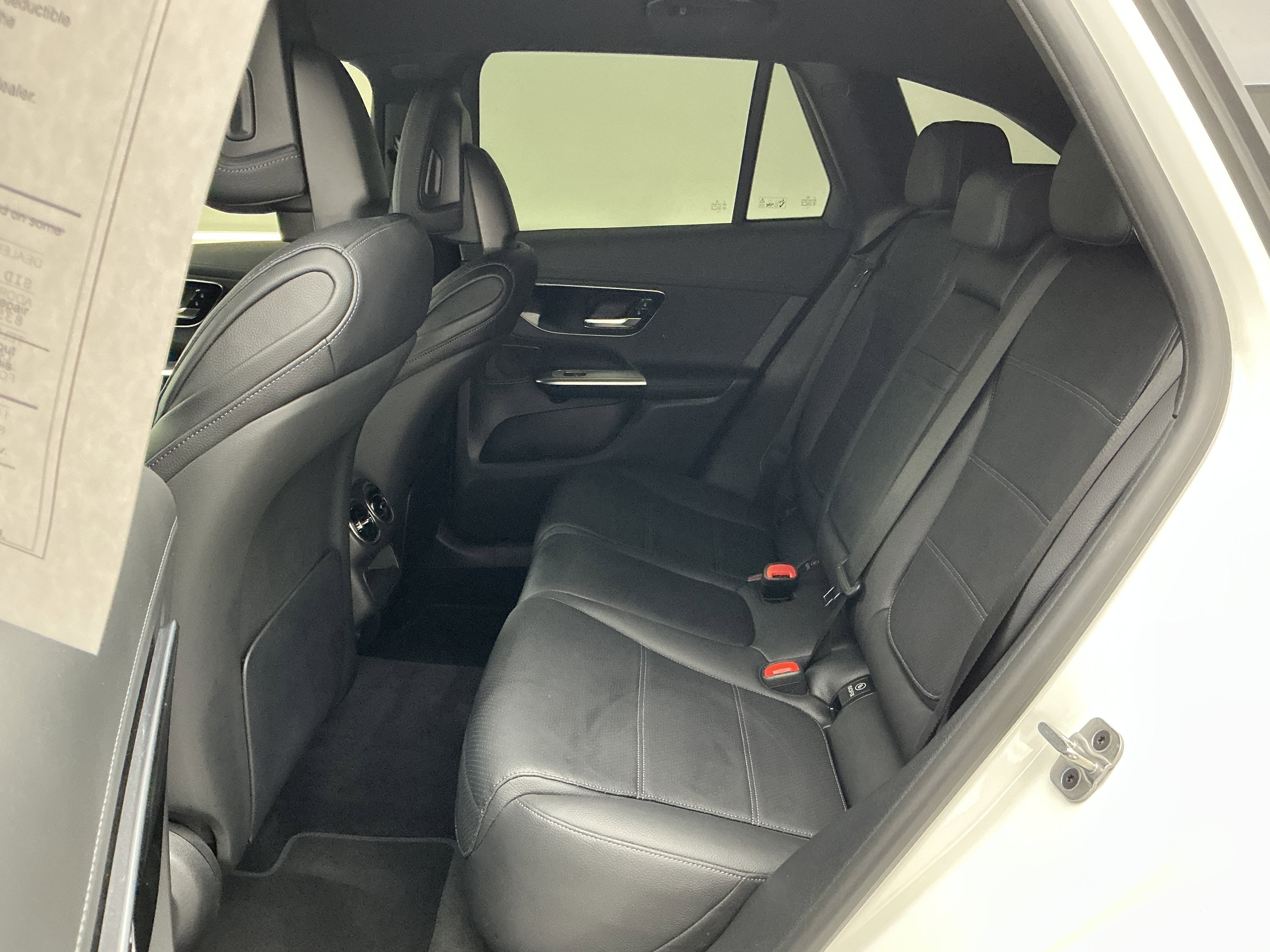Used 2024 White Mercedes-Benz GLC 300 image 18