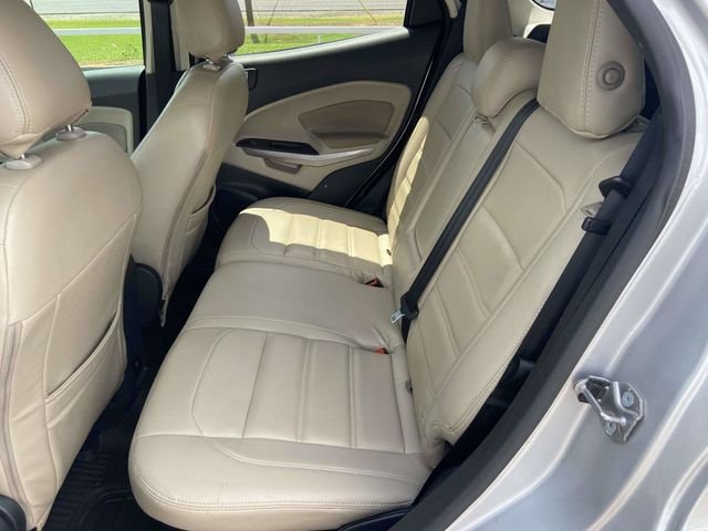 Certified Used 2021 Silver Ford SE image 10