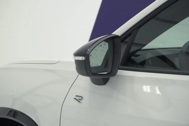 New 2027 Opal White Pearl Volkswagen SE R-Line Black image 14