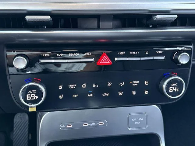 2026 Hyundai IONIQ 9 SEL - Photo 13