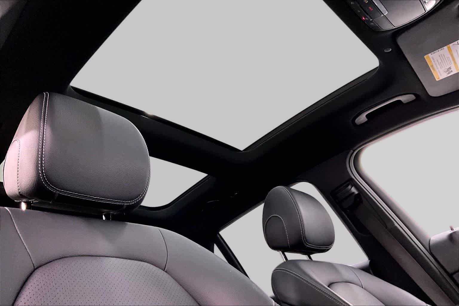 Used 2022 Black Mercedes-Benz GLC 300 image 14