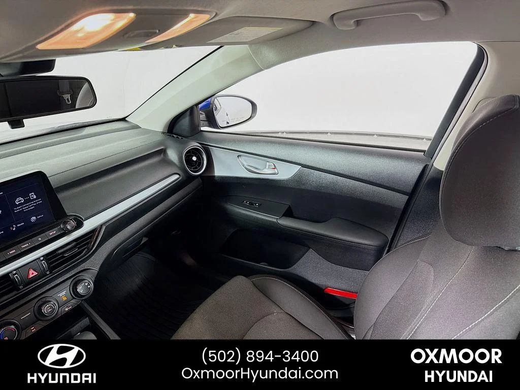 Used 2022 Deep Sea Blue Kia LXS image 21