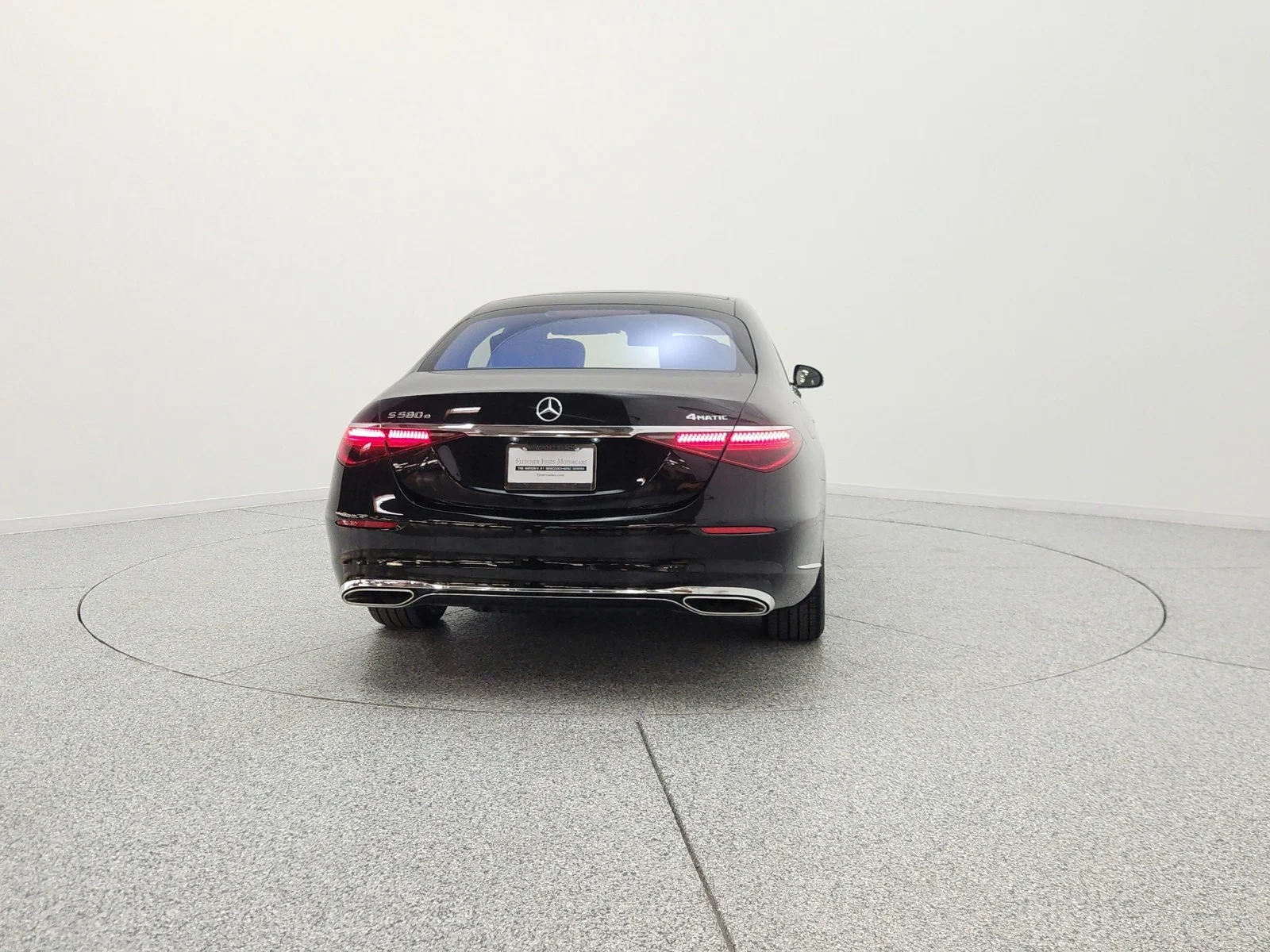 Used 2023 Obsidian Black Mercedes-Benz S 580e 4MATIC® Sedan image 6