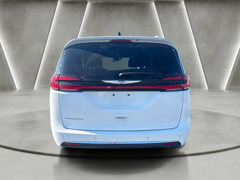 Used 2023 White Chrysler Touring image 6