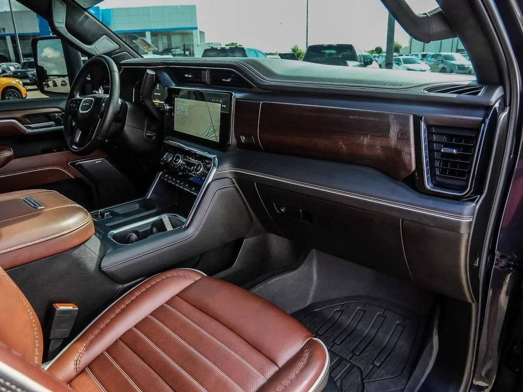 2026 GMC Sierra 2500HD Denali Ultimate - Photo 18