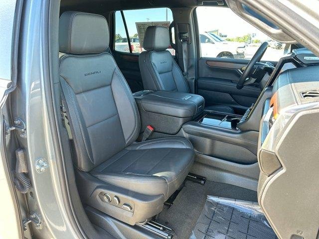 Used 2025 Sterling Metallic GMC Denali image 27