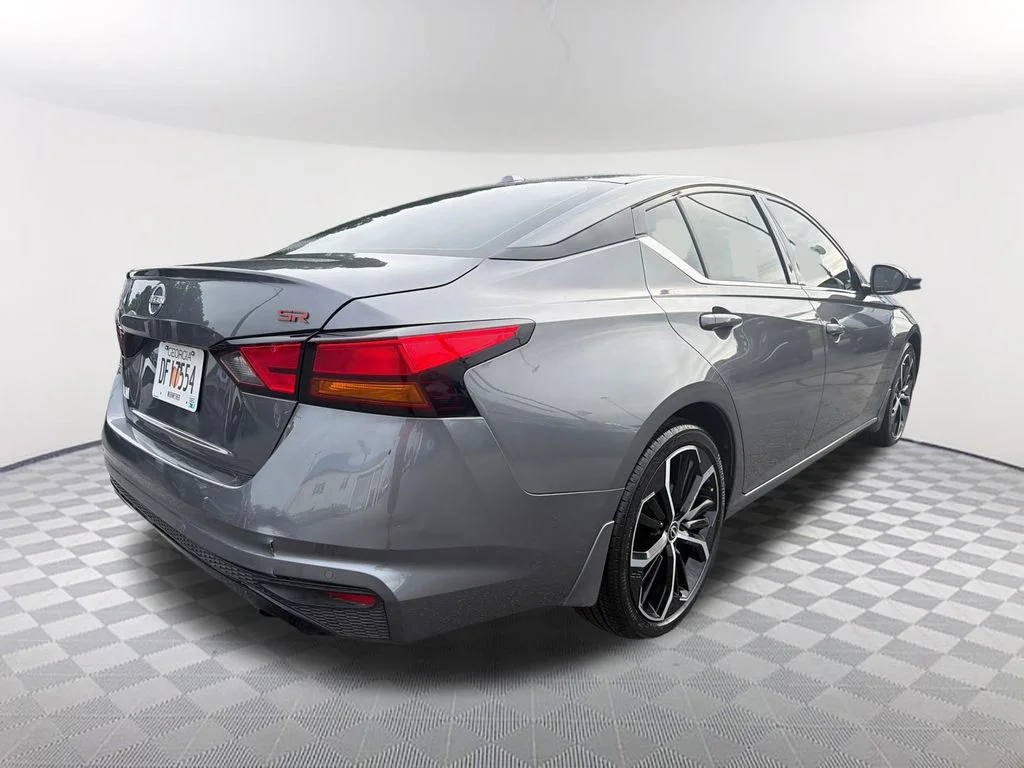 Used 2025 Gray Nissan 2.5 SR image 5