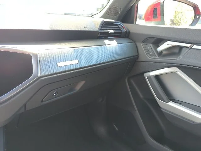 Used 2025  Audi Premium image 8
