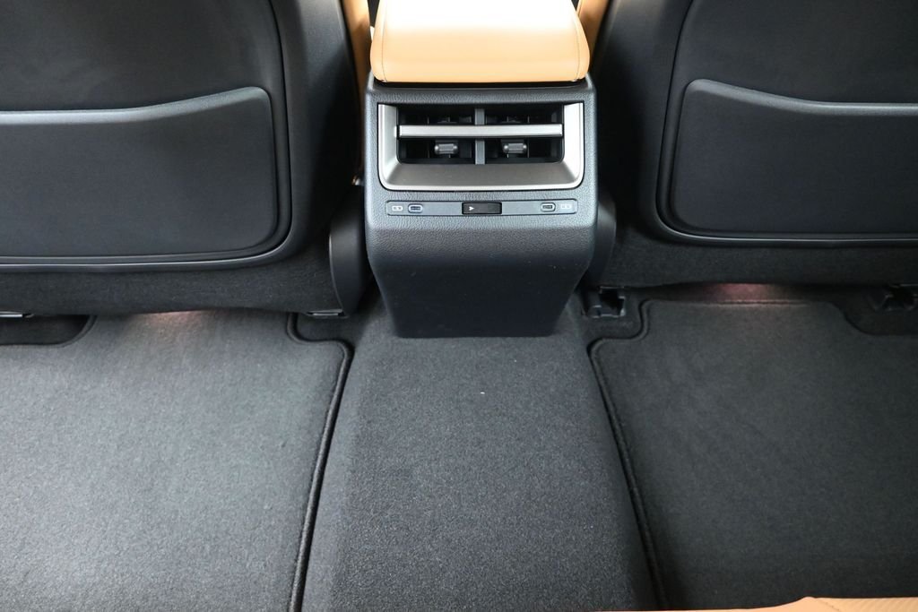 New 2026 Ultra White Lexus ES 350e PREMIUM image 17