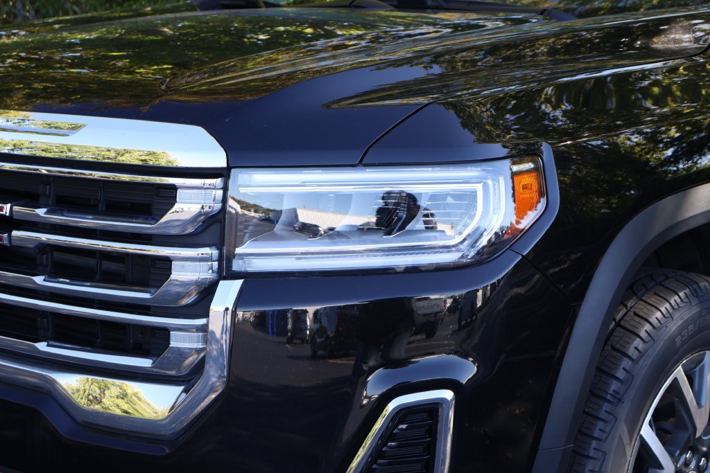 2023 GMC Acadia SLE - Photo 3