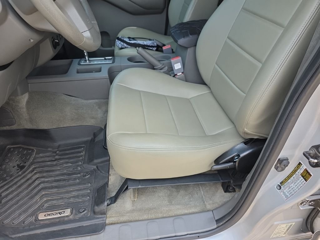 Used 2012 Silver Nissan SV image 6