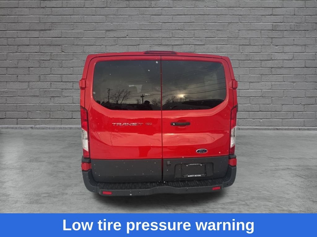 Used 2018  Ford XL image 9