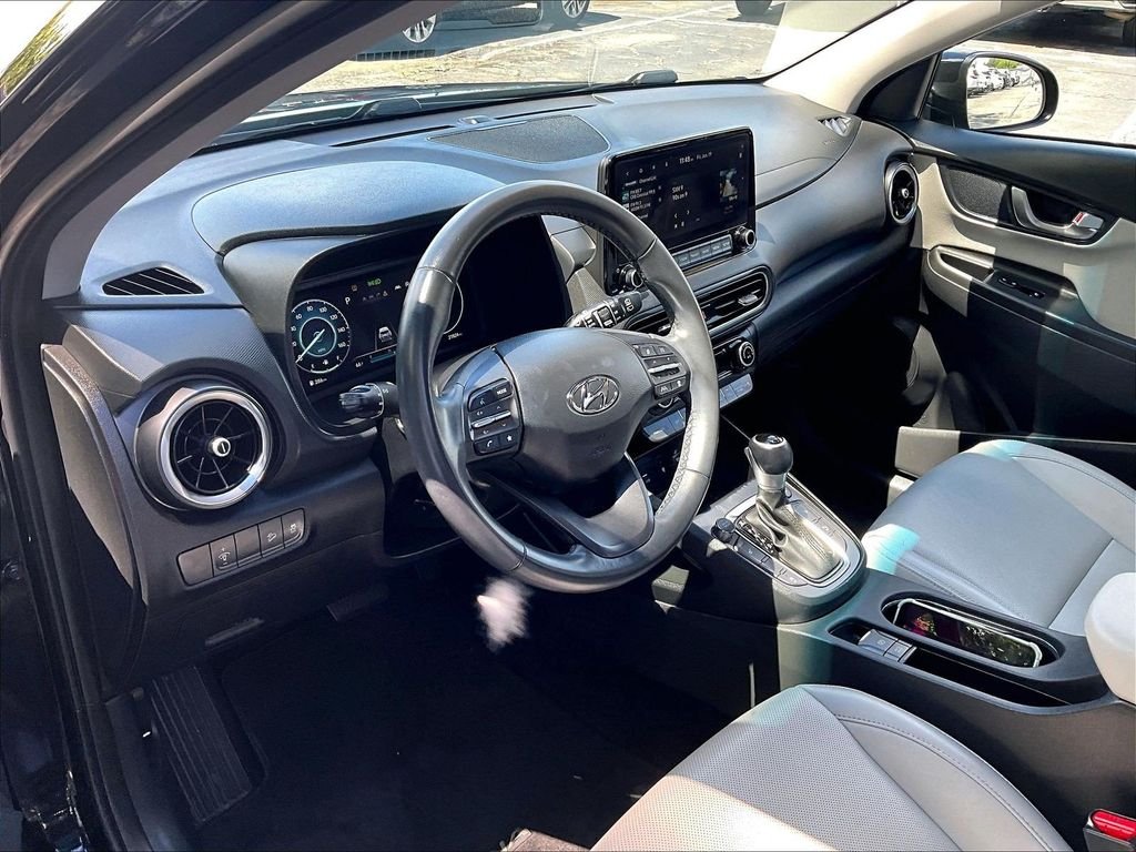 Used 2023 Black Hyundai Limited image 8