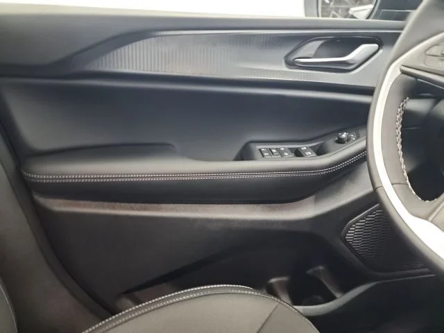2025 Jeep Grand Cherokee L Laredo - Photo 16