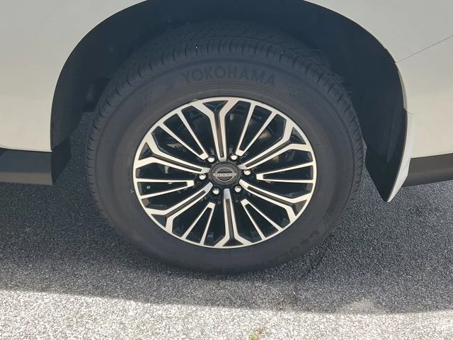 New 2026 Aspen White TriCoat Nissan Platinum image 25