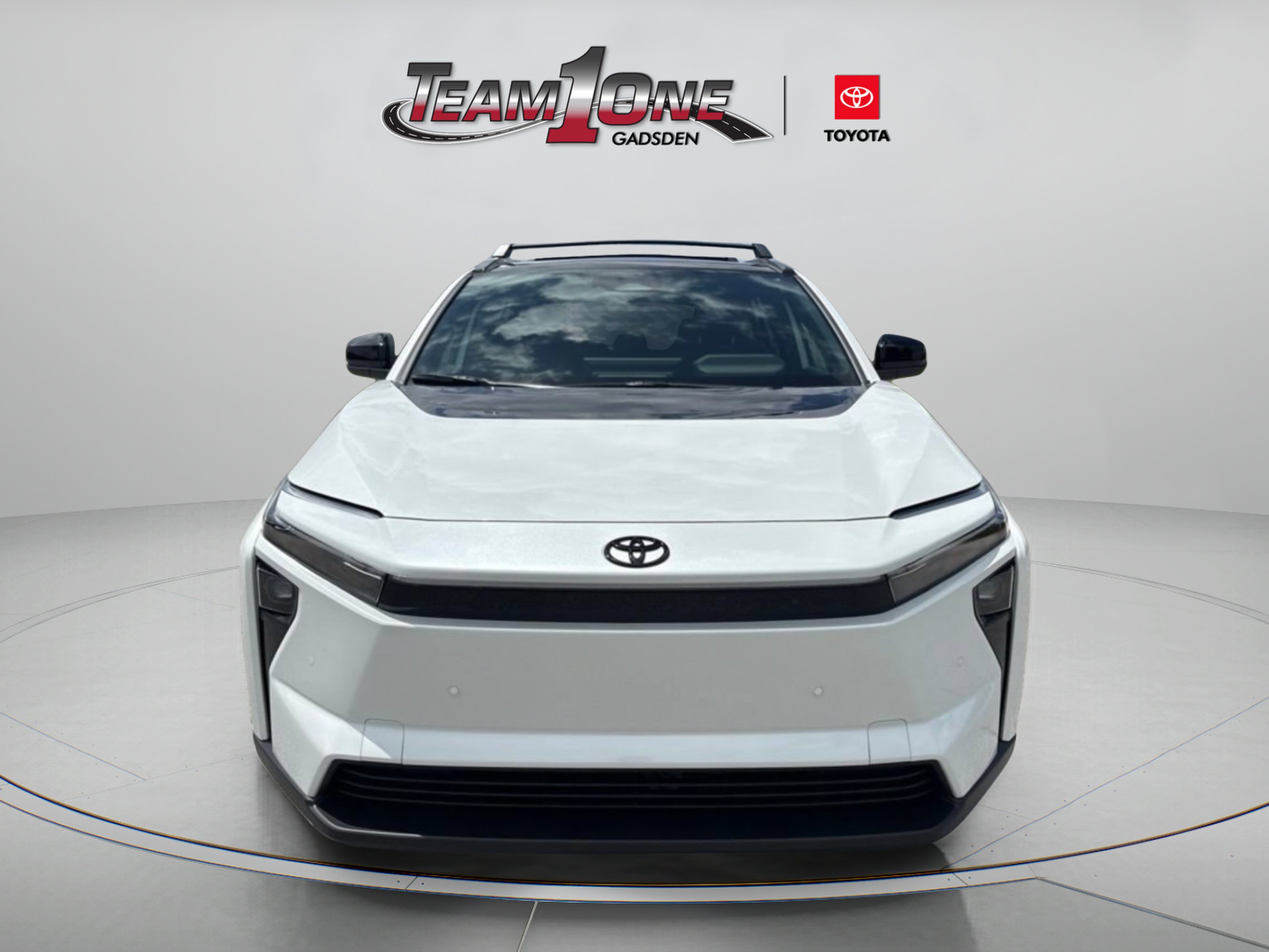 New 2026 Wind Chill Pearl Toyota XLE image 2