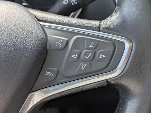 Used 2022 Red Chevrolet LT image 27