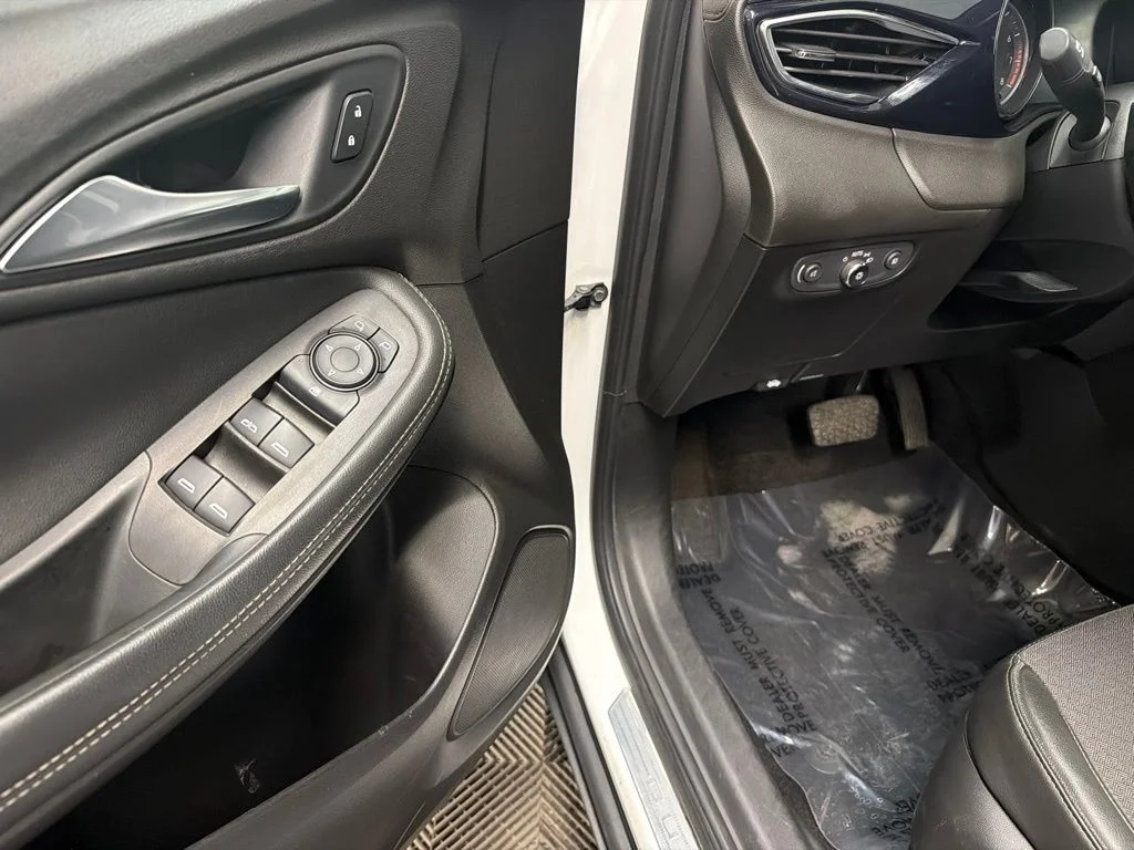 Used 2020 White Buick Preferred image 27