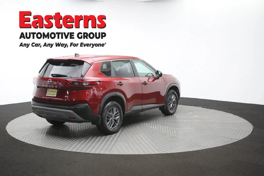 Used 2023 Red Nissan S image 42