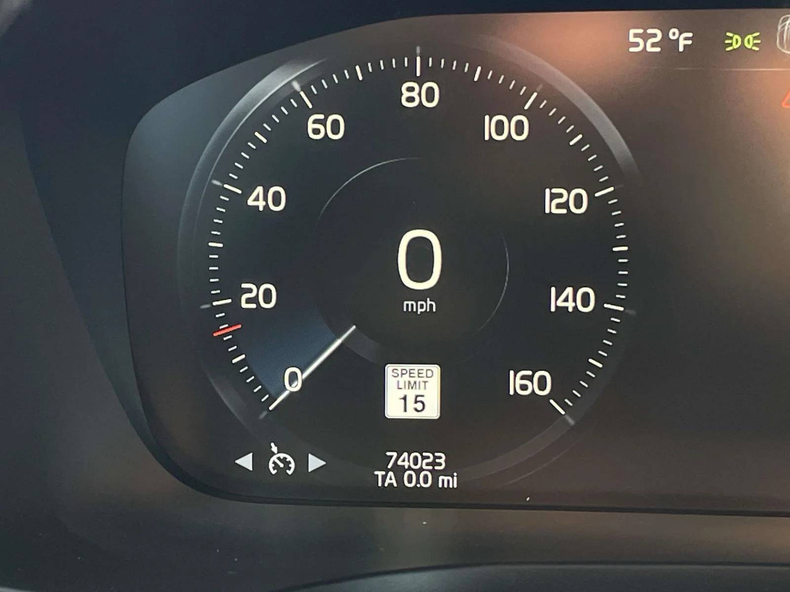 Used 2020 Black Stone Volvo Momentum image 15