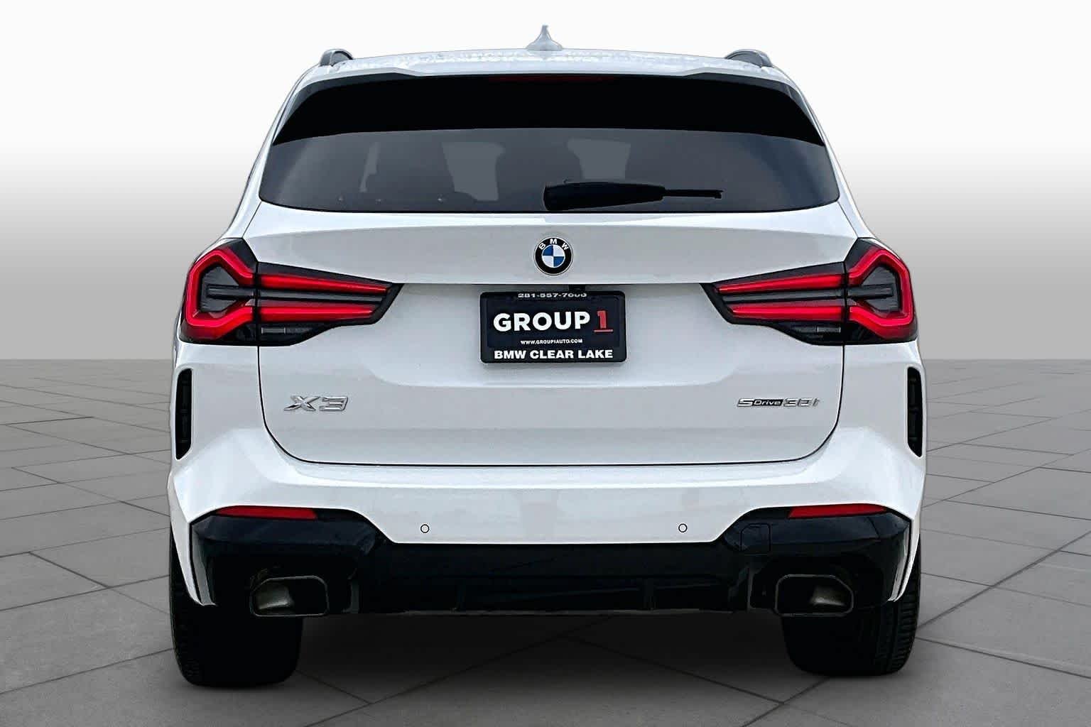 Used 2024 Alpine White BMW sDrive30i image 4