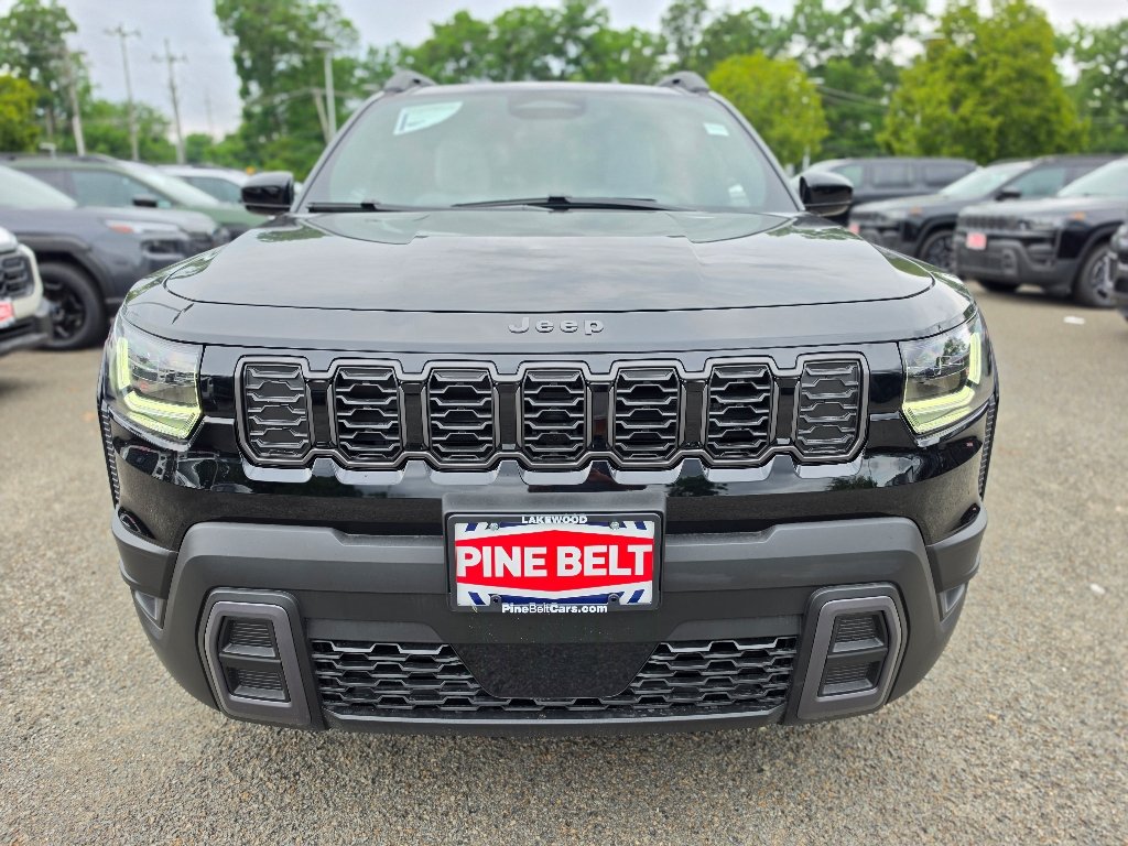 New 2026 Diamond Black Crystal Pearlcoat Jeep Limited image 7