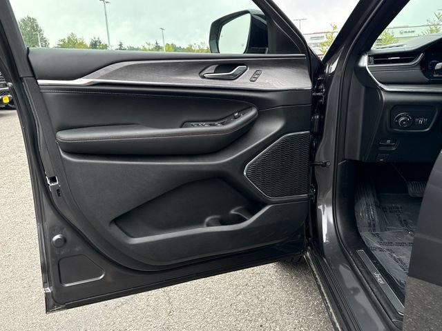 2025 Jeep Grand Cherokee L Overland - Photo 16