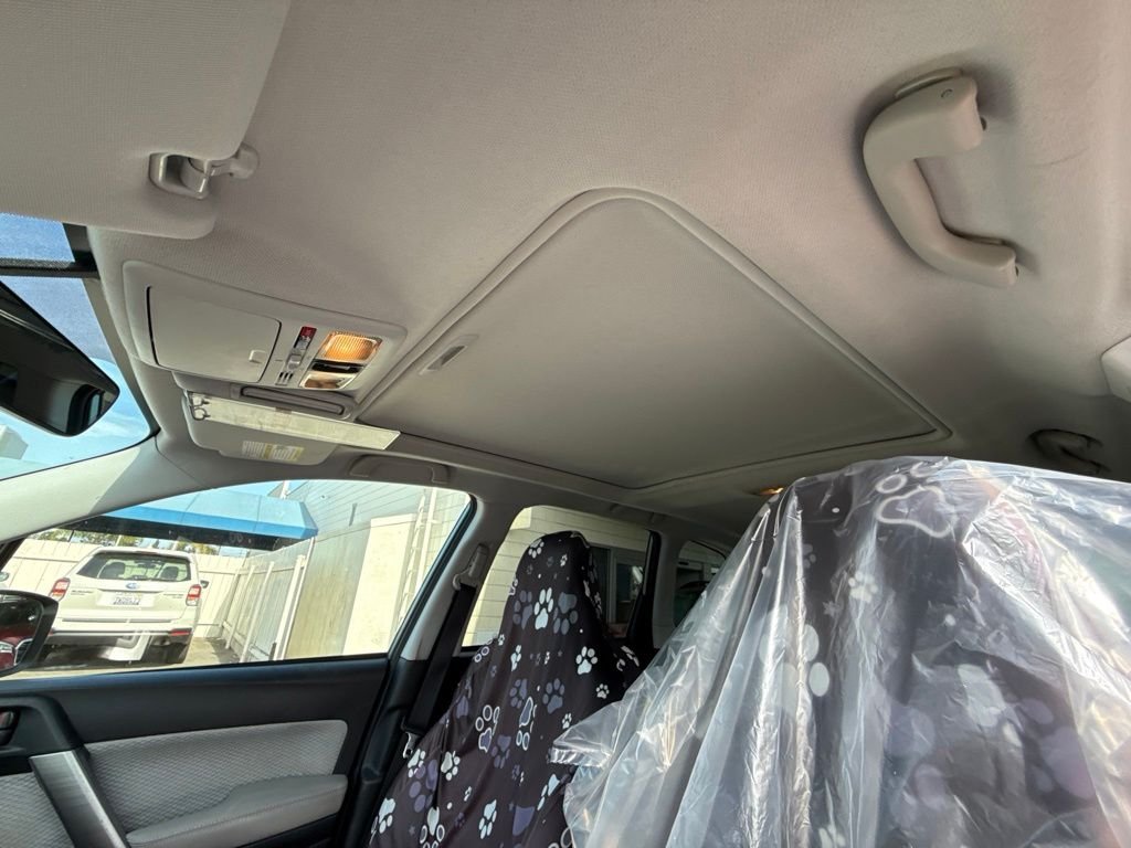 Used 2018 Green Subaru 2.5i Premium image 4