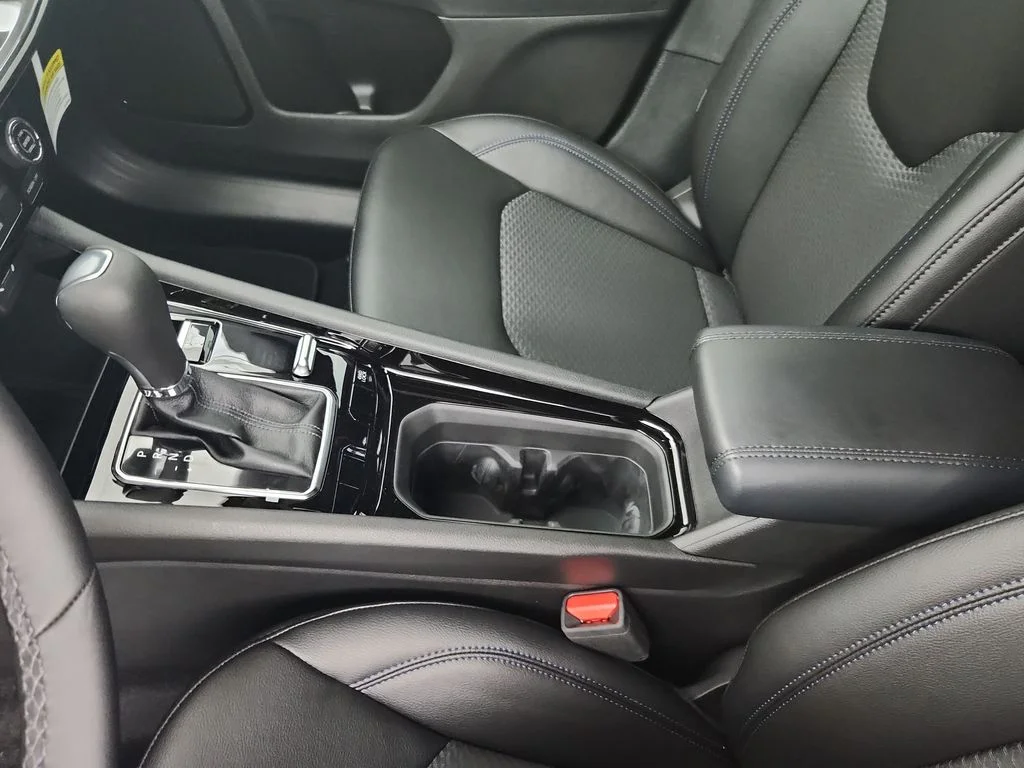 New 2026 Sting-Gray Clearcoat Jeep Latitude image 29