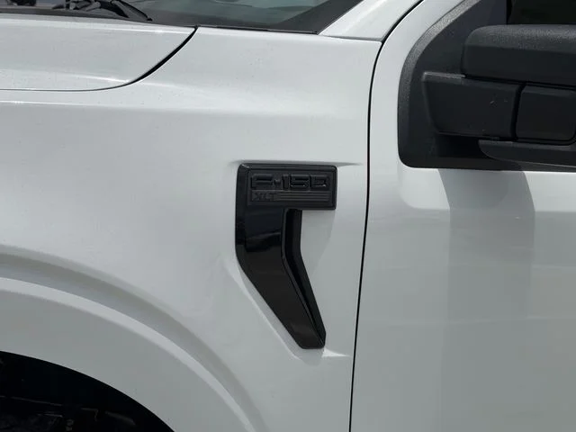 New 2026 Oxford White Ford XLT image 5