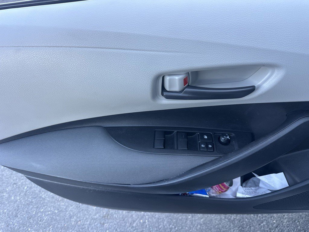 Used 2022 Silver Toyota LE image 21