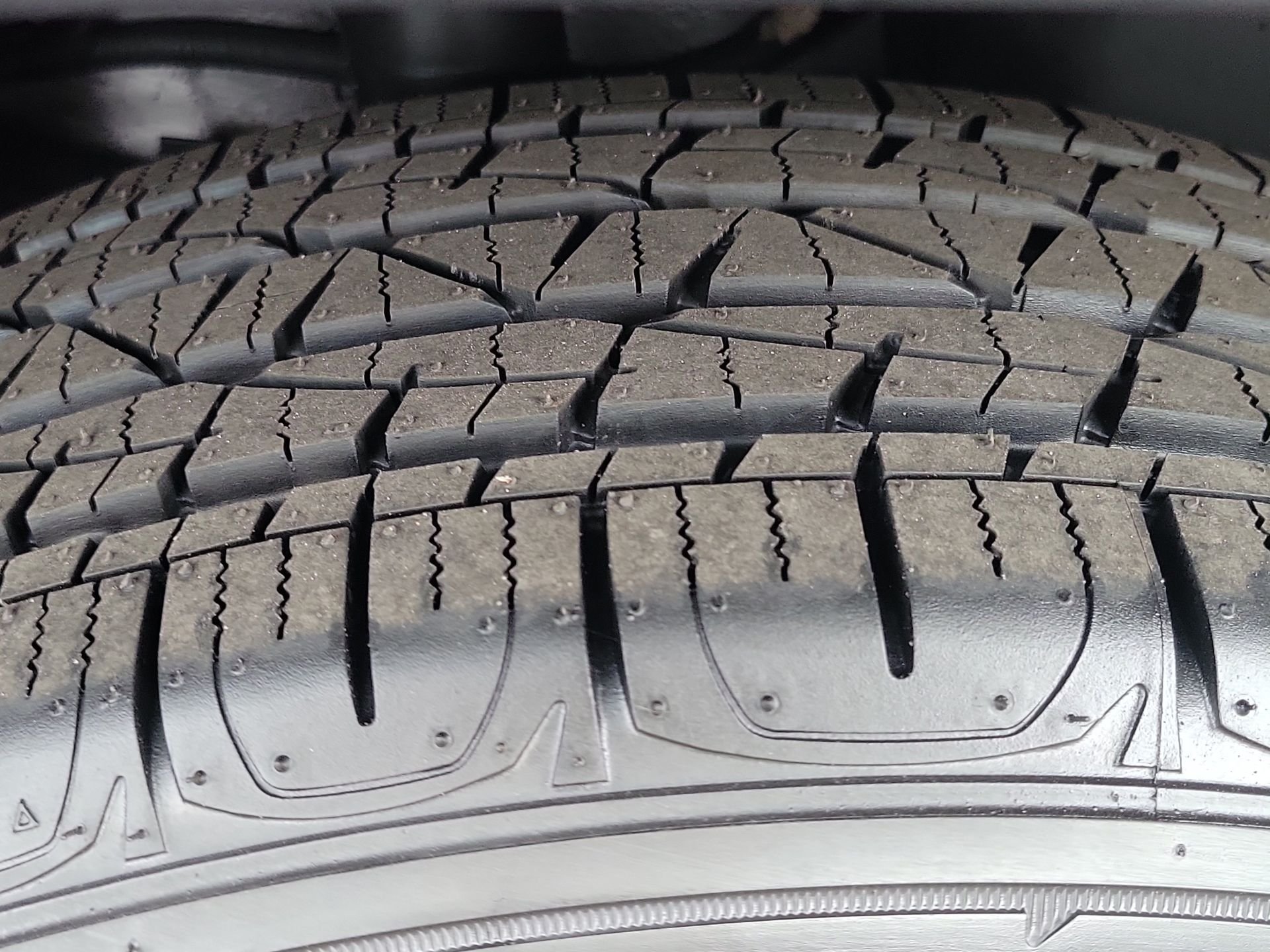 Certified Used 2024  Jeep Latitude image 5
