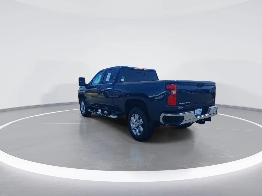 Used 2022 Blue Chevrolet LTZ image 6