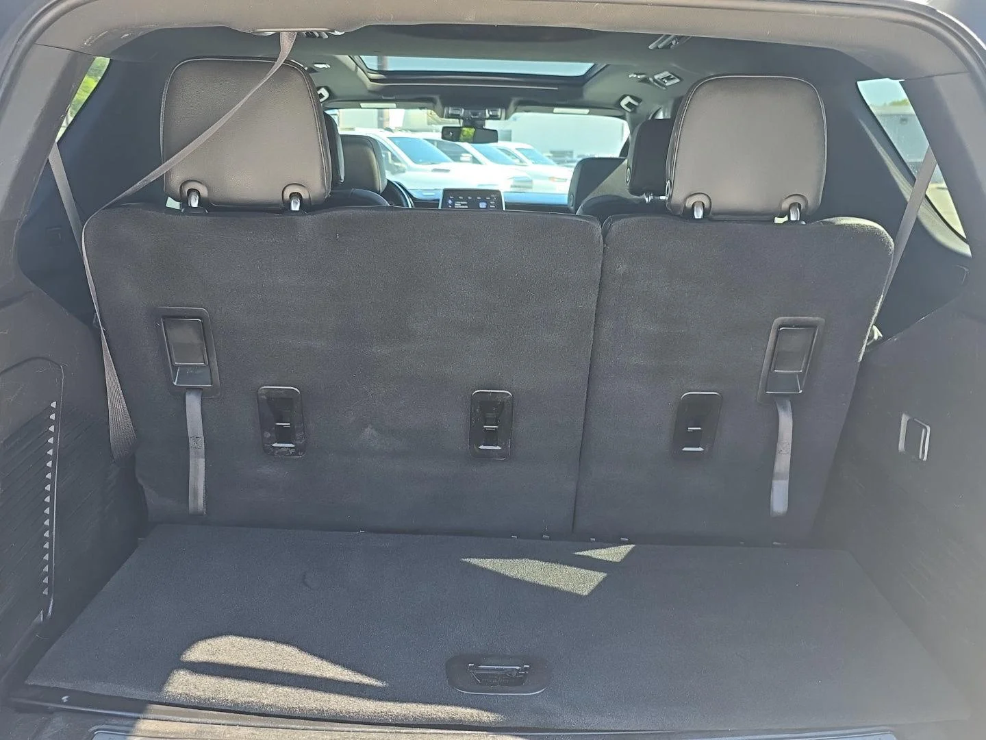 Used 2021 Summit White Chevrolet Z71 image 5