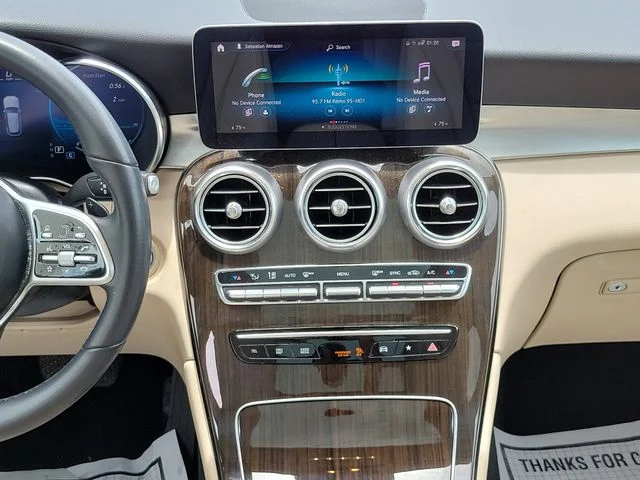 Used 2022 Silver Mercedes-Benz GLC 300 image 17
