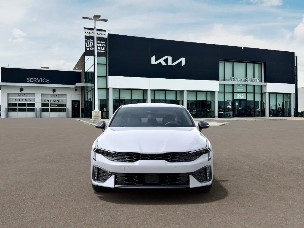 New 2026 Snow White Pearl Kia GT-Line image 2