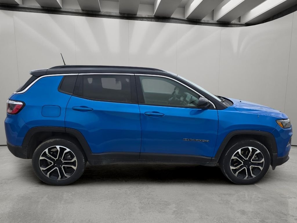 Used 2024 Hydro Blue Pearlcoat Jeep Limited image 6