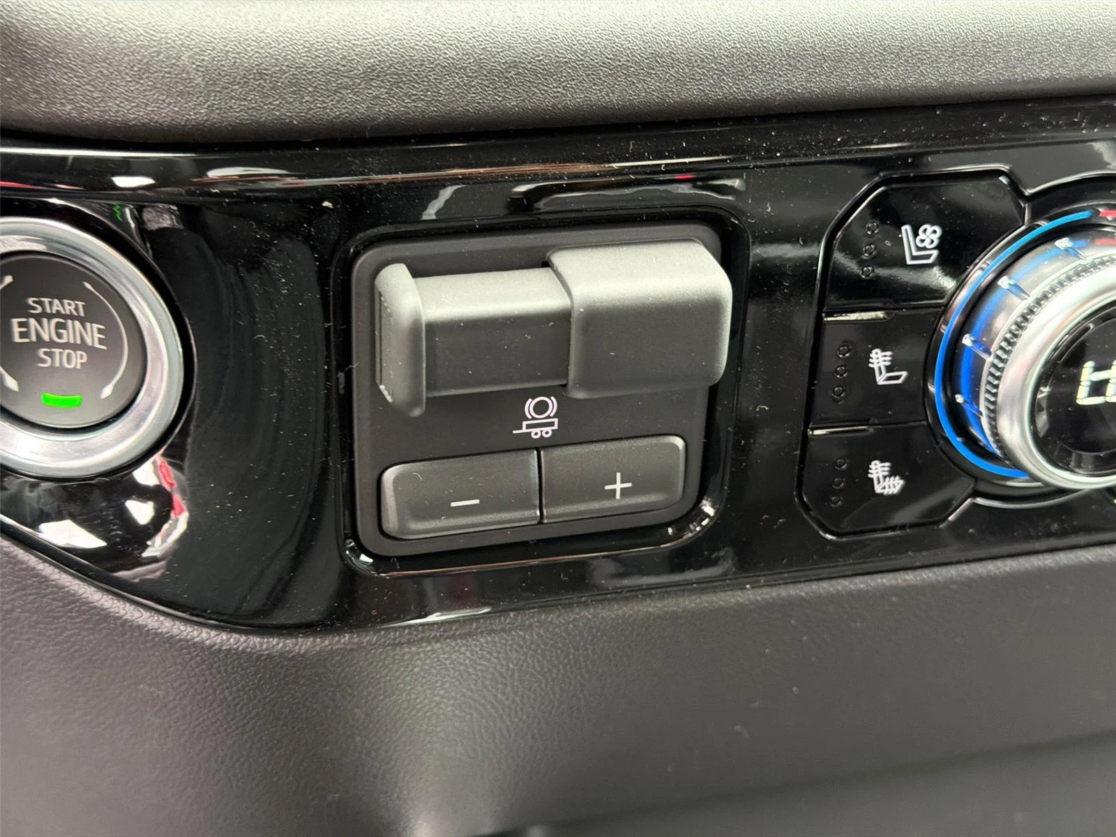 2026 GMC Sierra 1500 SLT - Photo 23
